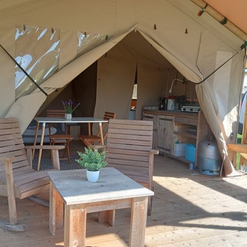 CANVAS AND WOOD TENT 2 people