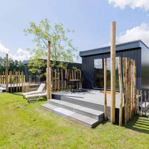Tiny house 2 persons - with an outdoor pool