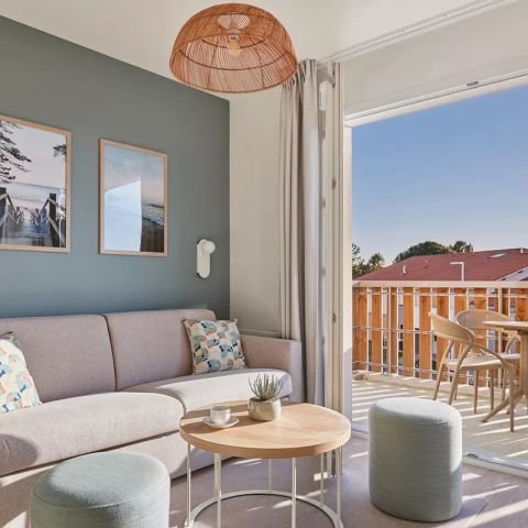 APARTMENT 6 people - 2-room cabin sleeps 6 (approx. 38 m²)