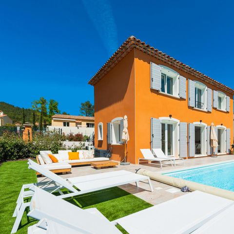 VILLA 8 people - 6-8 people with pool