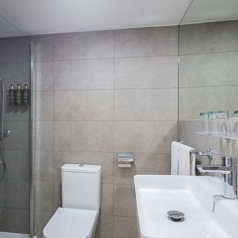 BEDROOM 2 people - Double Room - Pool view - Balcony