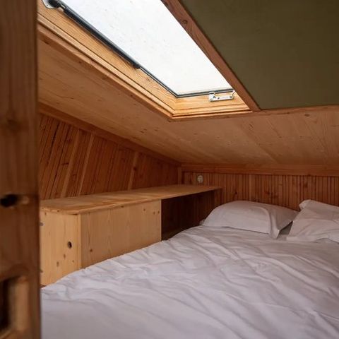 UNUSUAL ACCOMMODATION 2 people - Grasshopper hut