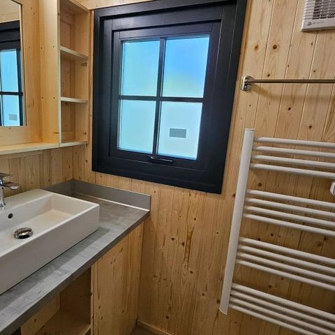 CHALET 5 people - 2 bedroom cottage with private SPA - Lescar SPA D017