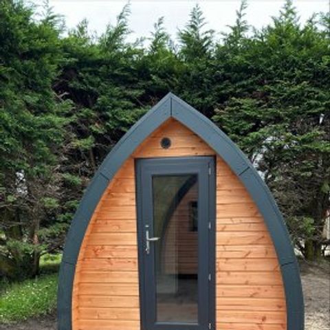 UNUSUAL ACCOMMODATION 4 people - Cabanne Pigne- No baby bed possible- 1 room