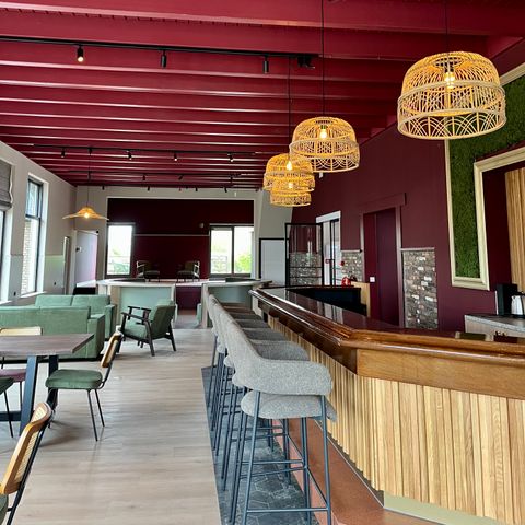 HOUSE 36 people - Main building 20 people + 4 Tiny Greenhouses