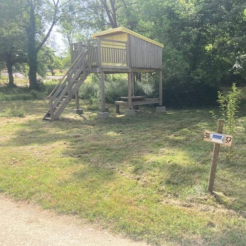 UNUSUAL ACCOMMODATION 2 people - Campétoile: no kitchen - no sanitary facilities