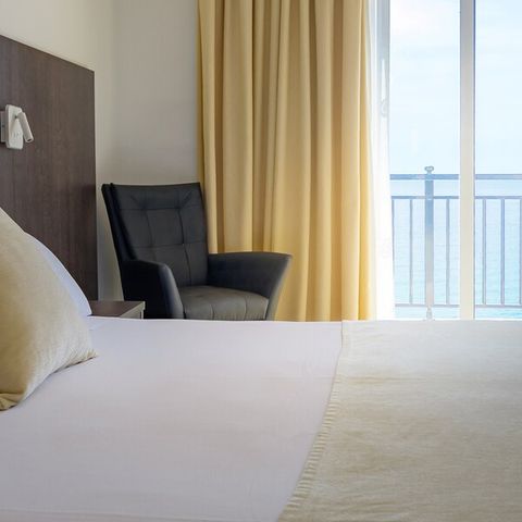 BEDROOM 2 people - DOUBLE ROOM - SUPERIOR - BALCONY - SEA VIEW - BREAKFAST INCLUDED
