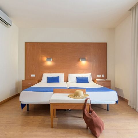 BEDROOM 4 people - QUADRUPLE ROOM - BALCONY - BREAKFAST INCLUDED