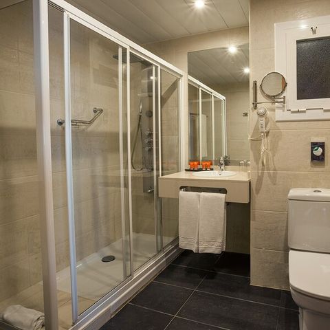 BEDROOM 4 people - QUADRUPLE ROOM - BALCONY - BREAKFAST INCLUDED