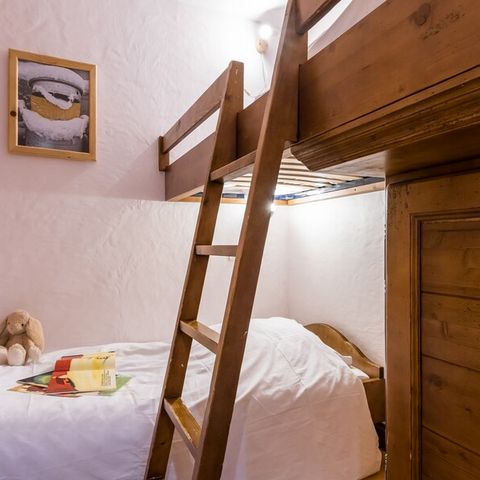 APARTMENT 5 people - 1 bedroom + 1 sleeping area - Balcony