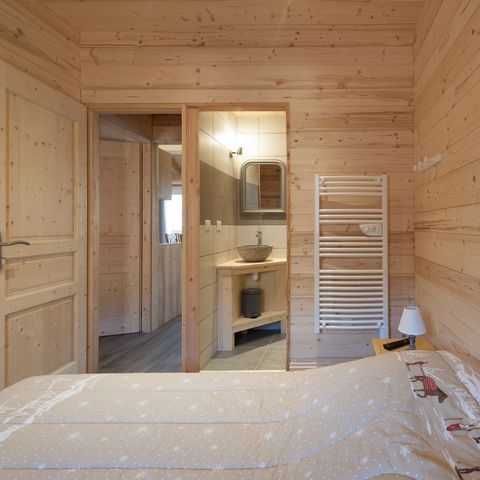 CHALET 8 people - Semi-detached chalet sleeps 8 (approx. 110 m²)