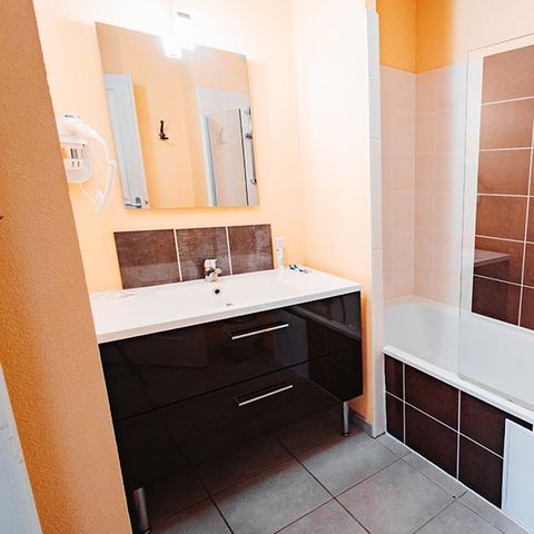 STUDIO 2 people - 2-person air-conditioned studio