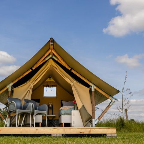 Canvas and wooden tent 2 persons