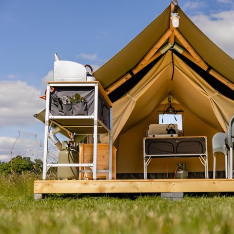 Canvas and wooden tent 2 persons