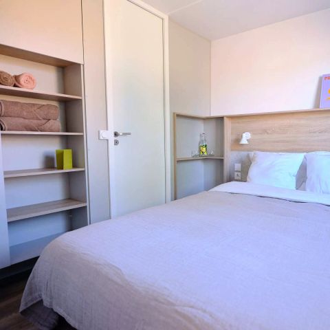 Mobile home 4 persons - Copy Cottage Roussane 3 Rooms 4 People Air-conditioned + TV 2sdb