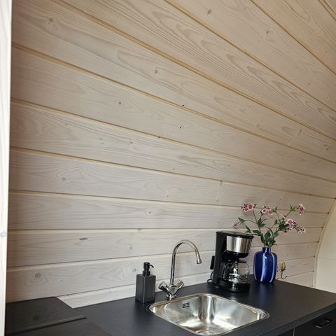 UNUSUAL ACCOMMODATION 2 people - The Ski Pants