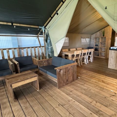 Canvas and wooden tent 5 persons - including sanitary facilities