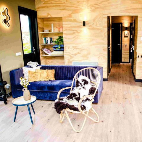 HOUSE 16 people - Swarm