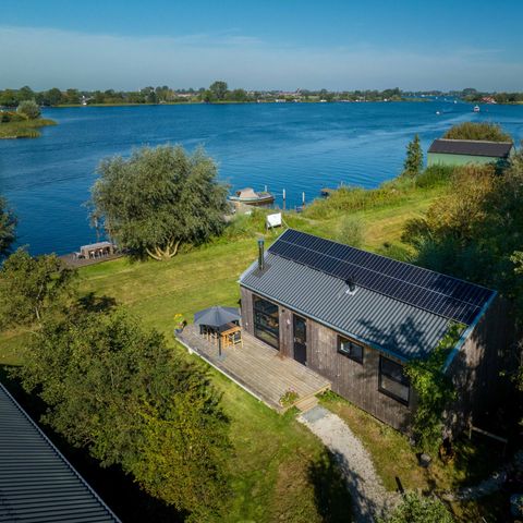 Lodge 6 persons - Water lodge Reidhintsje