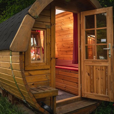 UNUSUAL ACCOMMODATION 4 people - Finkota Camping barrel