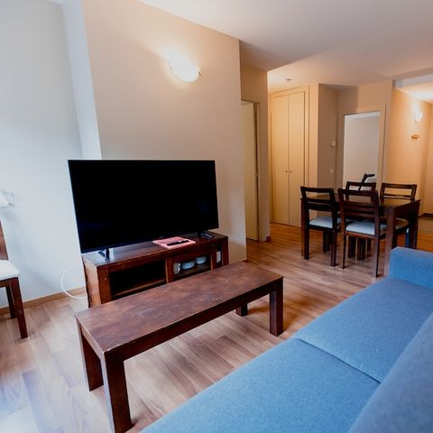 APARTMENT 6 people - FLAT SLEEPS 6 - 2 BEDROOMS
