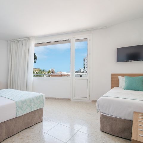 Bedroom 3 persons - DOUBLE ROOM - EXTRA BED - BALCONY - BREAKFAST INCLUDED
