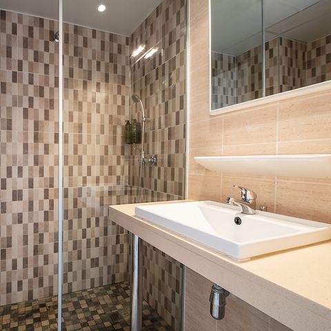 APARTMENT 3 people - 1 bedroom flat - 2 adults + 1 child (under 12) or 3 adults - Economy