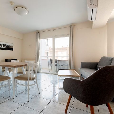 APARTMENT 5 people - 2-bedroom flat - 4 adults + 1 child (under 12) or 5 adults