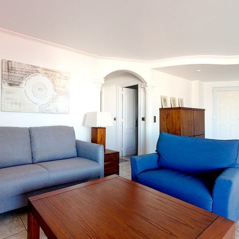 APARTMENT 5 people - 2 bedroom flat - 4 adults + 1 child ( - 12 years) or 5 adults - Spacious