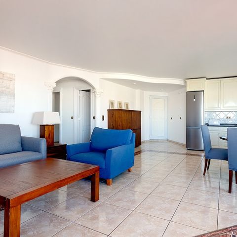 APARTMENT 5 people - 2 bedroom flat - 4 adults + 1 child ( - 12 years) or 5 adults - Spacious