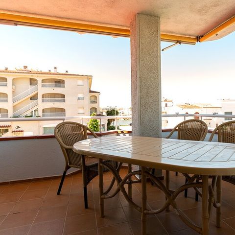 APARTMENT 5 people - 2 bedroom flat - 4 adults + 1 child ( - 12 years) or 5 adults - Spacious