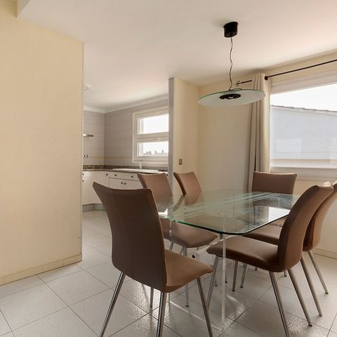 APARTMENT 6 people - 3 Bedroom Apartment - Sleeps 6