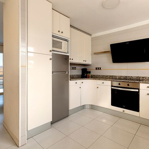 APARTMENT 6 people - 3 Bedroom Apartment - Sleeps 6