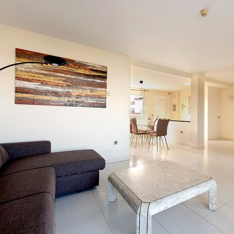 APARTMENT 6 people - 3 Bedroom Apartment - Sleeps 6