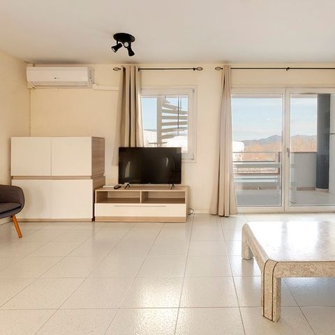 APARTMENT 6 people - 3 Bedroom Apartment - Sleeps 6