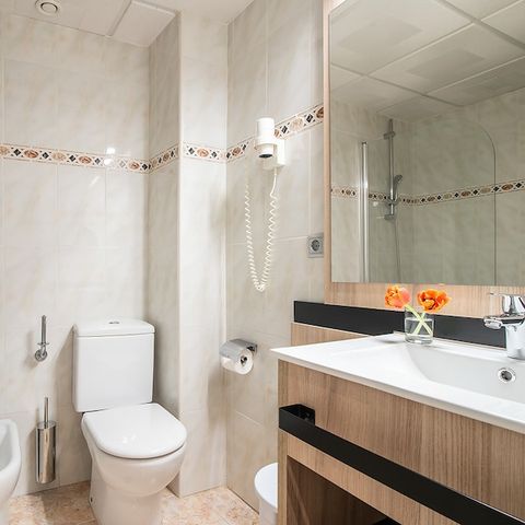 BEDROOM 3 people - Family room - 3 people - balcony