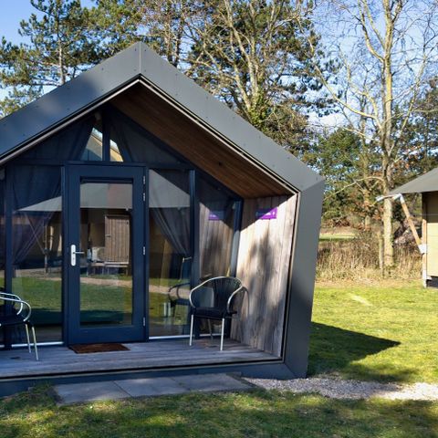 UNUSUAL ACCOMMODATION 2 people - with a hot tub
