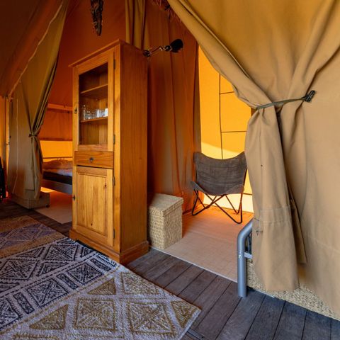 Canvas and wooden tent 4 persons