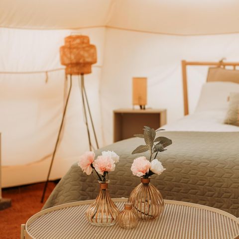 UNUSUAL ACCOMMODATION 4 people - Lotus Belle tent