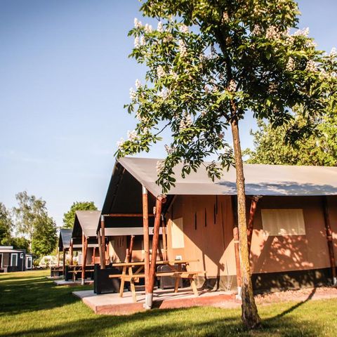 Canvas and wooden tent 5 persons