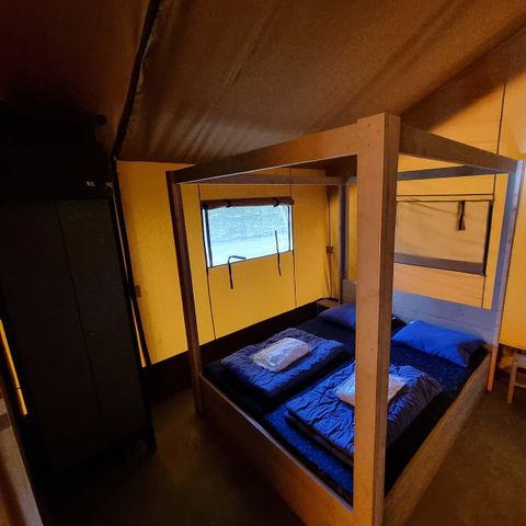 Canvas and wooden tent 5 persons