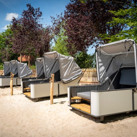 UNUSUAL ACCOMMODATION 2 people - Lagoon sleeping beach chair
