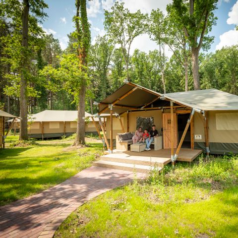 CANVAS AND WOOD TENT 6 people - Tongasoa Lodge