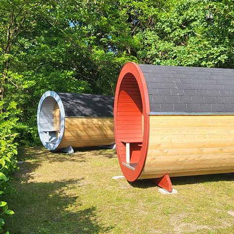 UNUSUAL ACCOMMODATION 2 people - Campingfässer