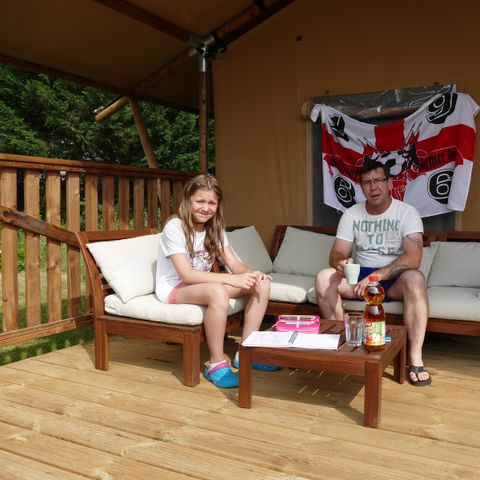 CANVAS AND WOOD TENT 6 people