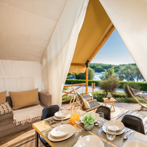 Tent 6 persons - Premium three bedroom safari tent (4+2)