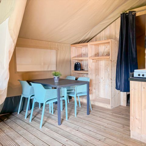 CANVAS AND WOOD TENT 4 people - including sanitary facilities
