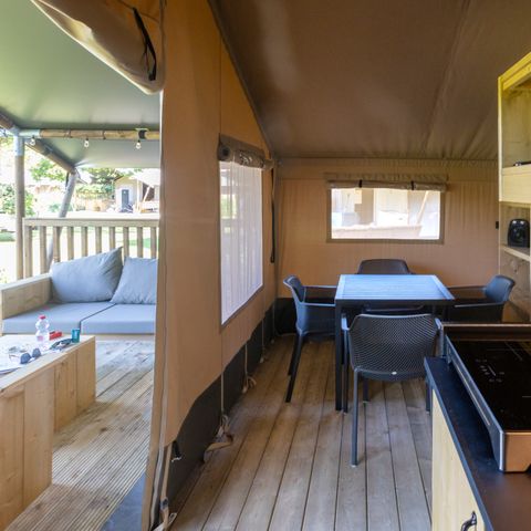 Canvas and wooden tent 6 persons - including sanitary facilities