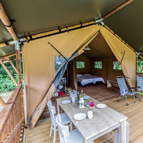 CANVAS AND WOOD TENT 4 people