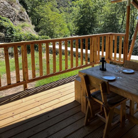 Canvas and wooden tent 4 persons - including sanitary facilities
